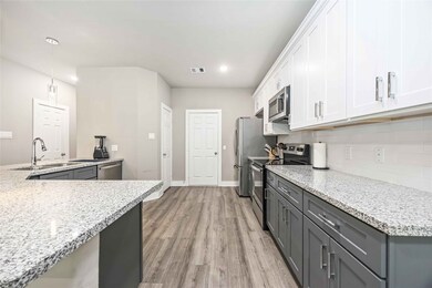 5023 Mallow St unit A/B, Houston, TX 77033 - photo 5