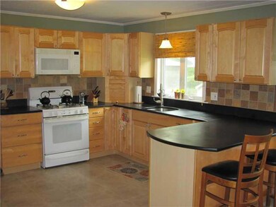38 Cottage St, Hampden, ME 04444 - photo 6