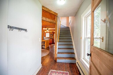 8 Foster St, Plymouth, NH 03264 - photo 3