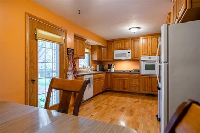 1225 E 6th St, Marshfield, WI 54449 - photo 4