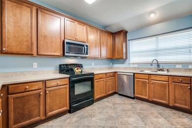 227 Rockbrook Dr, Wylie, TX 75098 - photo 4