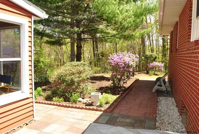41 Bosher Dr, Albany, NY 12205 - photo 4