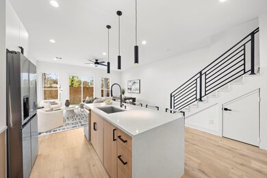 309 E 43rd St, Houston, TX 77022 - photo 6