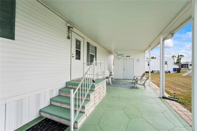 117 W Saint Annes Cir, Apollo Beach, FL 33572 - photo 3