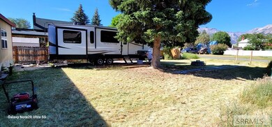 207 W College St, MacKay, ID 83251 - photo 5