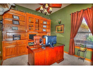 Studio/Study/Office.