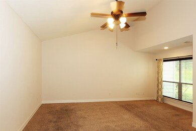 7862 Green Lawn Dr unit 7862, Houston, TX 77088 - photo 5