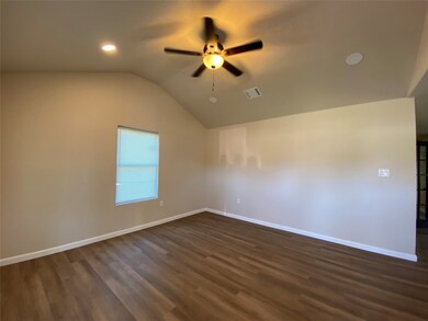 2162 Chamberlain St, Houston, TX 77093 - photo 5