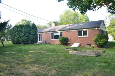 420 Hickory Dr, Marysville, OH 43040 - photo 5