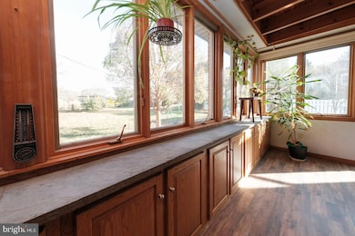 321 Hain Ave, Reading, PA 19605 - photo 5