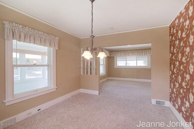 943 Aberdeen St NE, Grand Rapids, MI 49505 - photo 3