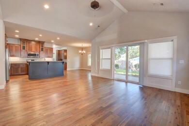 1471 Foxwood Dr, Medford, OR 97504 - photo 7