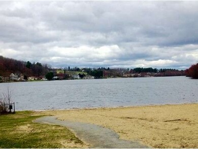 81 High St unit 13, Amesbury, MA 01913 - photo 2