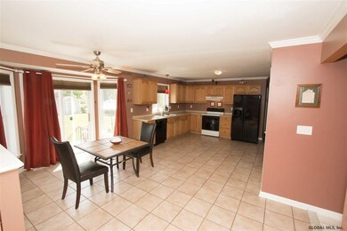 620 Maple Ln, Schenectady, NY 12309 - photo 7