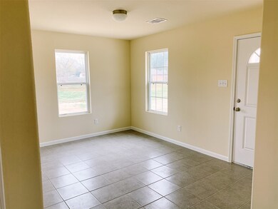 8421 W 1st St, Needville, TX 77461 - photo 2