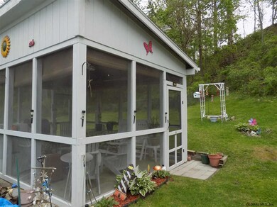 49 121st St, Troy, NY 12182 - photo 5