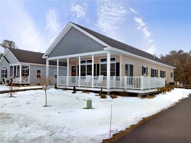 21 Chickadee Ln, South Kingstown, RI 02879 - photo 2
