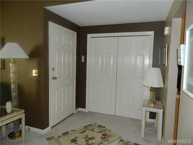 Other ENTRANCE WITH LARGE CLOSET