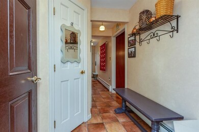 21 Raymond St, Nashua, NH 03064 - photo 5