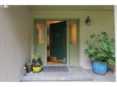 2151 Crest Dr, Lake Oswego, OR 97034 - photo 3