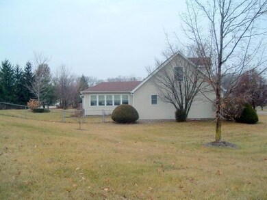 4088 N 400 W, La Porte, IN 46350 - photo 2