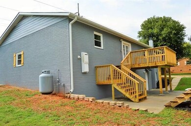 145 Bell Farm Rd, Statesville, NC 28625 - photo 5