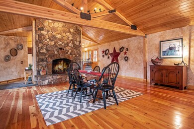 5. 67450 Harrington Loop Rd Bend.jpg