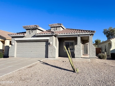 17230 W Saguaro Ln, Surprise, AZ 85388 - photo 3