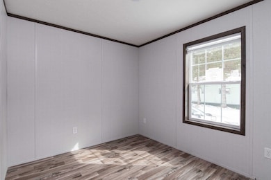 9 3rd St unit 27, Saint Johnsbury, VT 05819 - photo 5