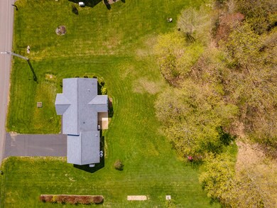 lakehome_fieldstone031