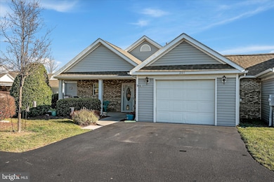 203 Crestwood Ln, Winchester, VA 22602 - photo 2