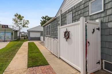 1132 Illinois Ave, Cape May, NJ 08204 - photo 3