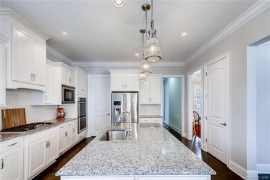 Chef's Kitchen with Granite Counter Tops, Custom C