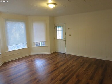 107 SE 9th St, Pendleton, OR 97801 - photo 6