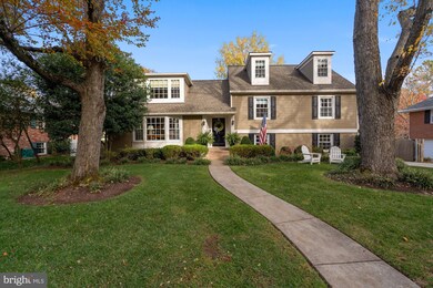 1002 Emerald Dr, Alexandria, VA 22308 - photo 2