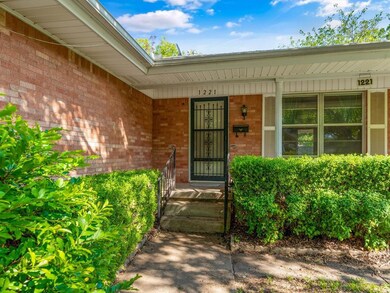 1221 Briarwood Dr, Cleburne, TX 76033 - photo 7