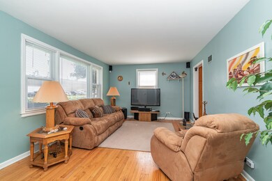 924 Gardner Rd, Westchester, IL 60154 - photo 4