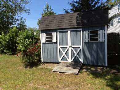 335 Middle Rd IMG_0126