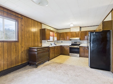 27 N Sycamore St, Peterstown, WV 24963 - photo 7