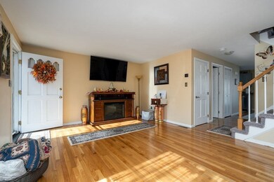 92 Merrimack Meadows Ln unit 93, Tewksbury, MA 01876 - photo 3