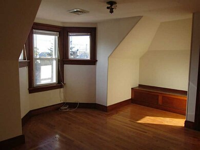 Living Room. 3RD FLOOR