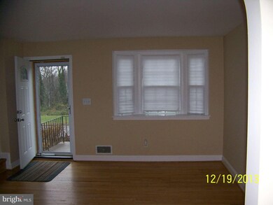 6311 Pioneer Dr, Baltimore, MD 21214 - photo 4