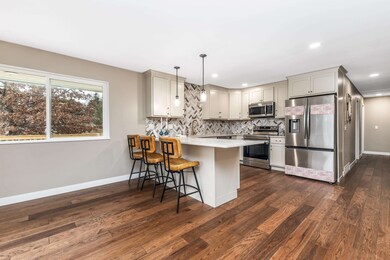 2425 Green St, Dubuque, IA 52001 - photo 6