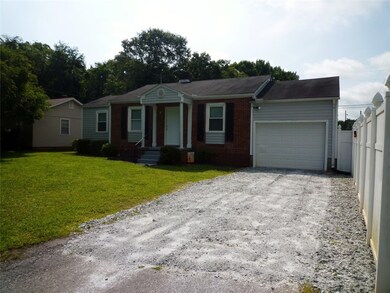 1902 Dobbins Ave, Anderson, SC 29625 - photo 3