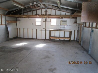 8798 Townsquare Ct, Jacksonville, FL 32216 - photo 3