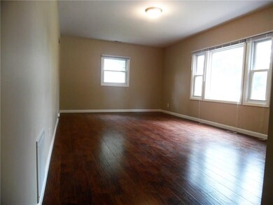 2914 14th St, Columbus, IN 47201 - photo 7