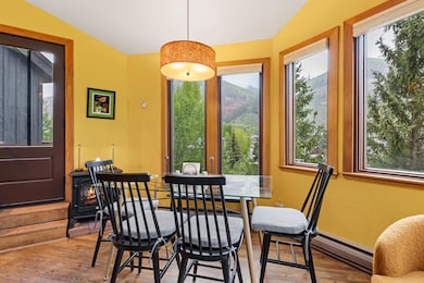 Manitou Riverhouse 101