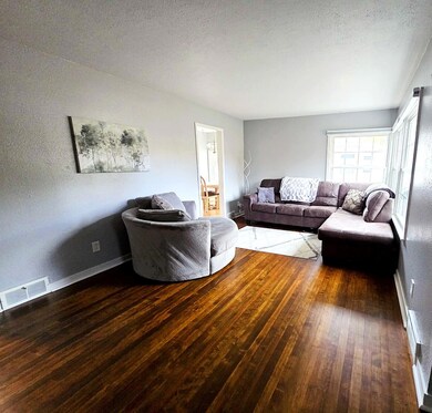 301 W Sugnet Rd, Midland, MI 48640 - photo 7