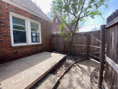 1106 E 36th St, Tulsa, OK 74105 - photo 2