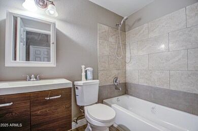 Bathroom 2-pic 2